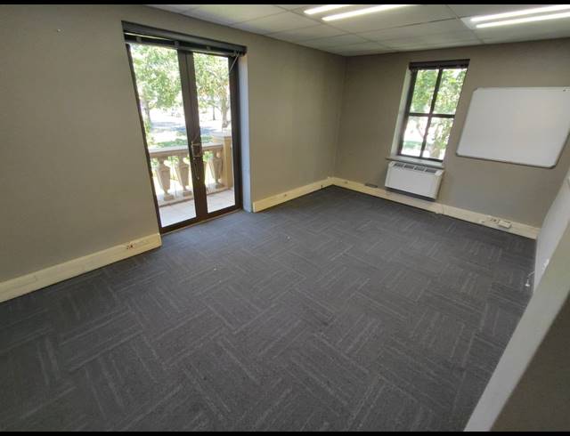509M² OFFICE TO LET IN MAGALIESSIG